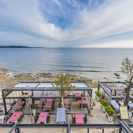 Apartment Lion Novigrad Istria Exterior foto